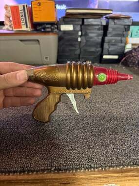 Vintage Mars Attacks Promo Razer Ray Gun 1996